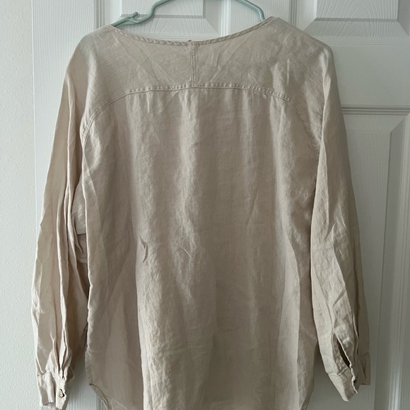 Elegant Beige Button-Down Women's Shirt - Picture 2 of 2